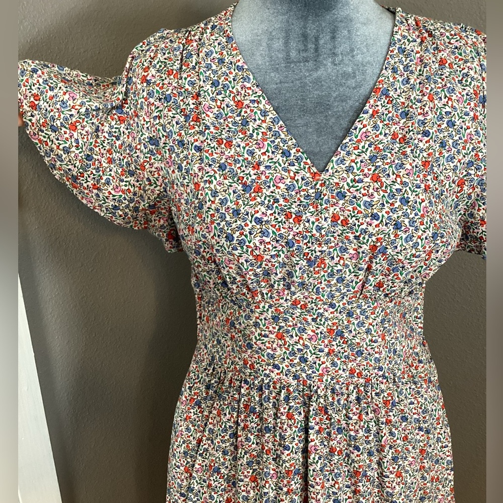 LOFT Flutter Sleeve Floral Dress Size 2P - Picture 7 of 10